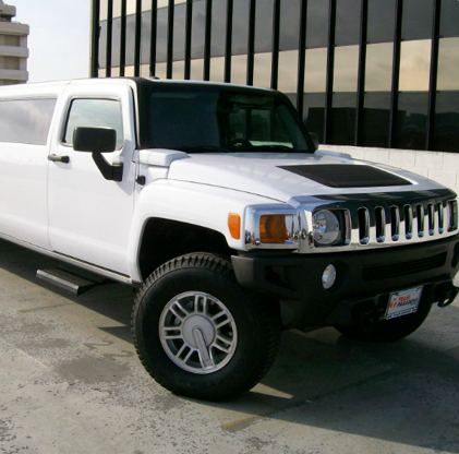 London H3 Hummer Limo travel