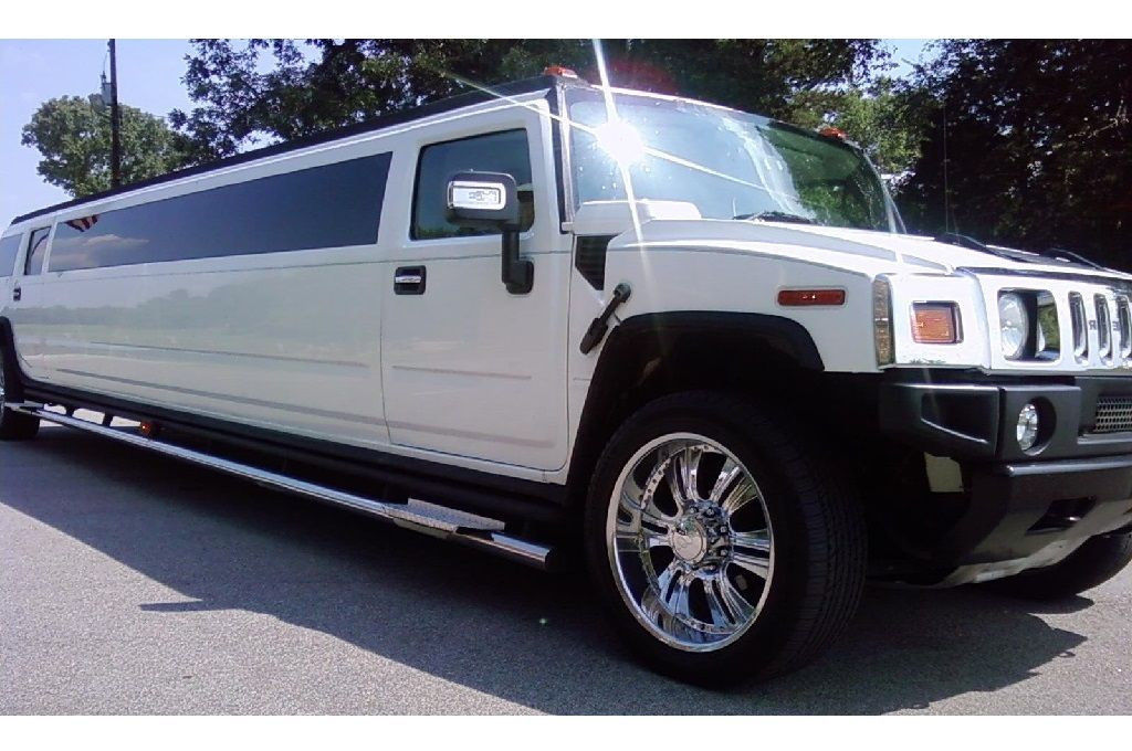 London White Hummer Limo outdoor
