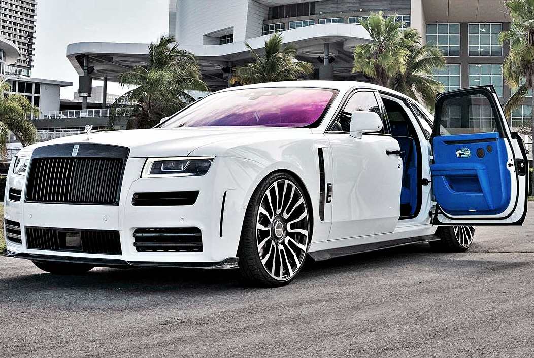 London Rolls-Royce Ghost limousine
