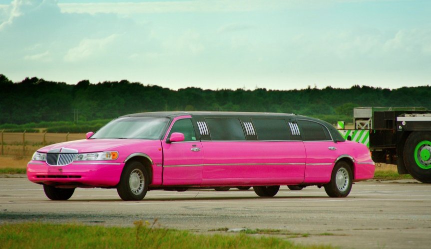 London Pink Limousine for trip